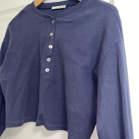 Aritzia top for sale! - Picture 4 of 4